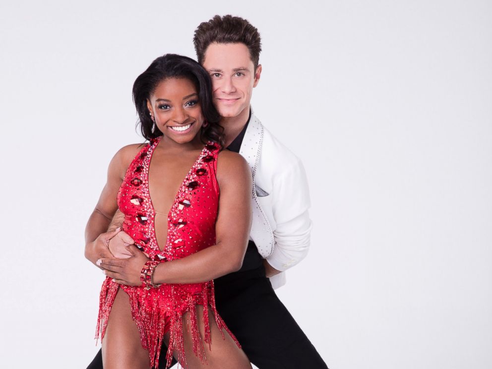 ABC-Simone-Biles-Sasha-Farber-DWTS-ml-170228_4x3_992.jpg